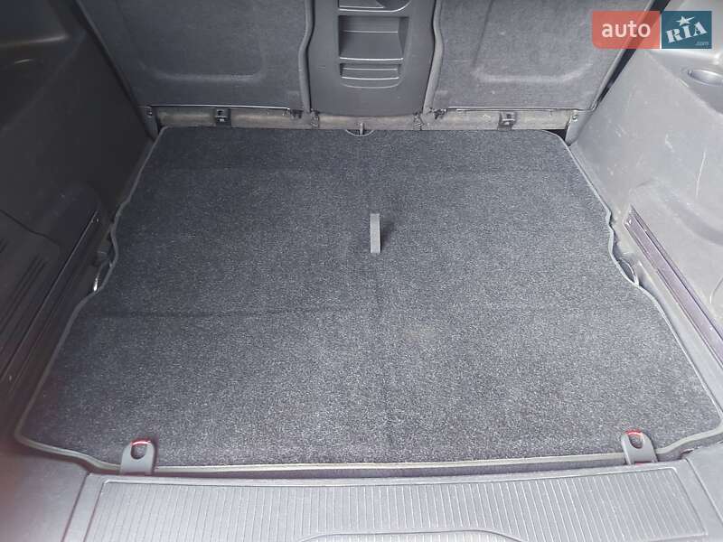 Мінівен Opel Zafira 2010 в Дніпрі