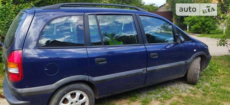 Минивэн Opel Zafira 2002 в Харькове