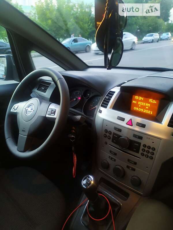 Мінівен Opel Zafira 2010 в Вінниці
