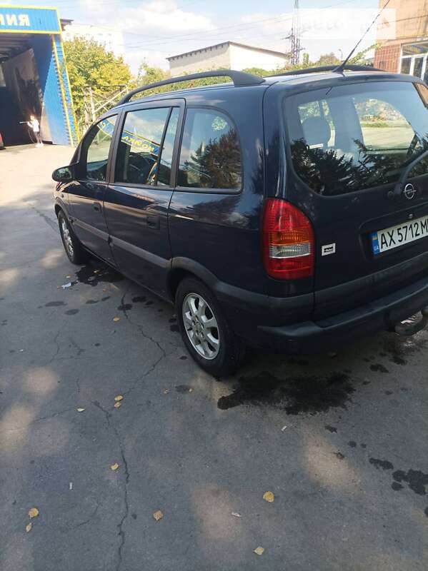 Минивэн Opel Zafira 2002 в Харькове