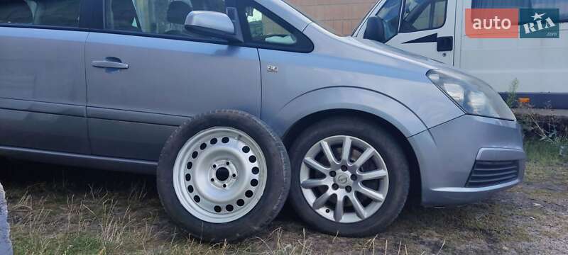 Мінівен Opel Zafira 2007 в Маневичах