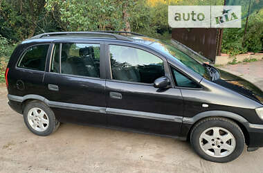 Минивэн Opel Zafira 2002 в Киеве