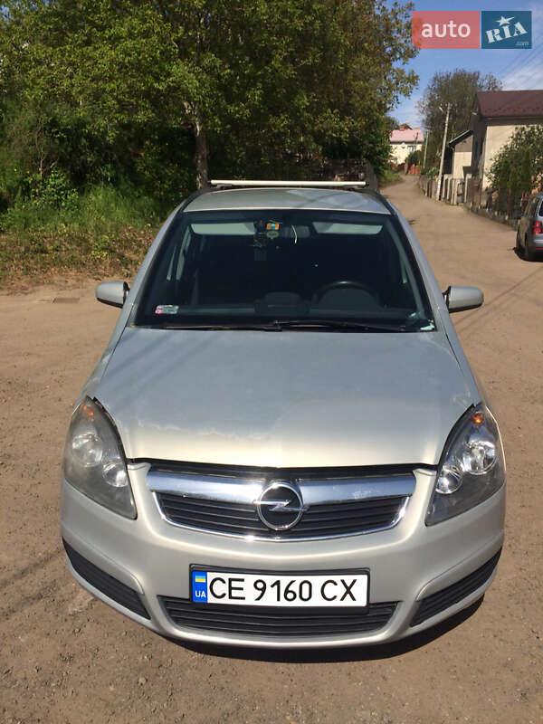 Минивэн Opel Zafira 2007 в Черновцах