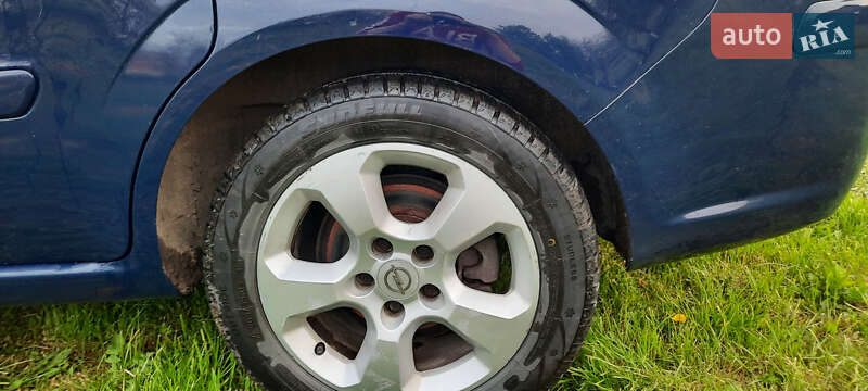 Мінівен Opel Zafira 2005 в Львові