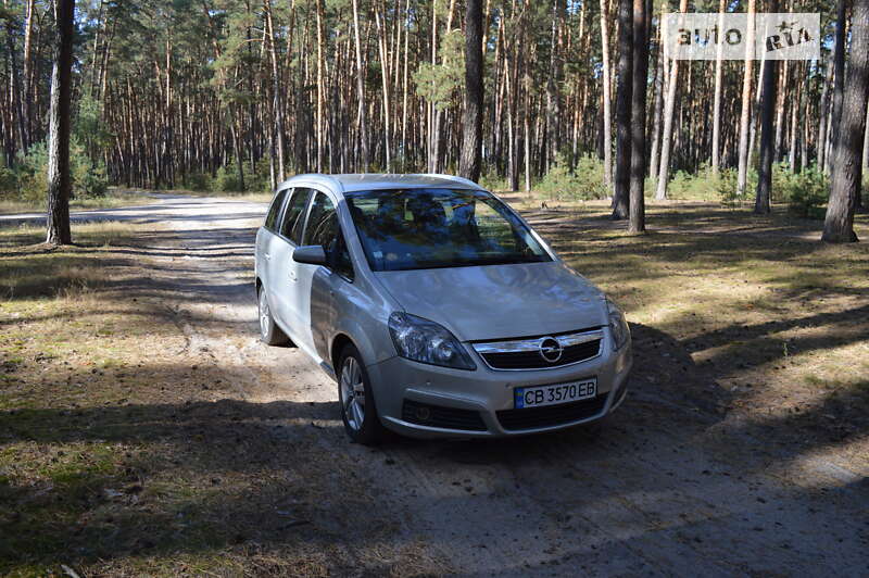 Минивэн Opel Zafira 2007 в Сновске