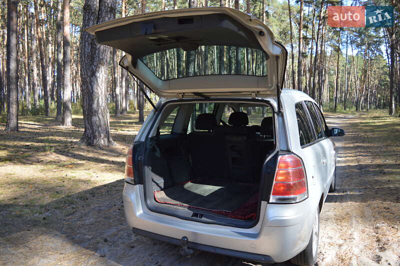 Минивэн Opel Zafira 2007 в Сновске