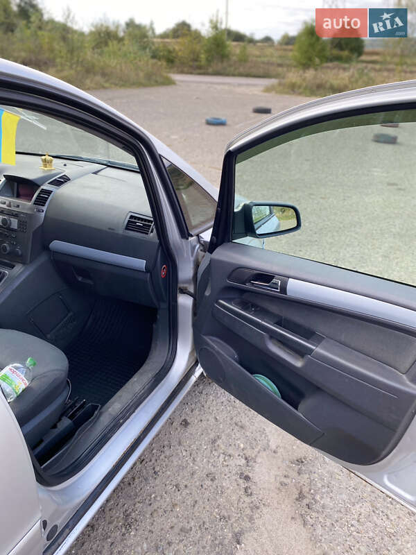 Минивэн Opel Zafira 2006 в Львове