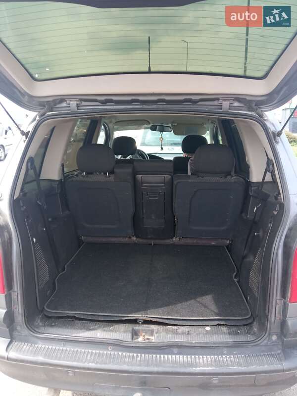 Минивэн Opel Zafira 2004 в Яворове
