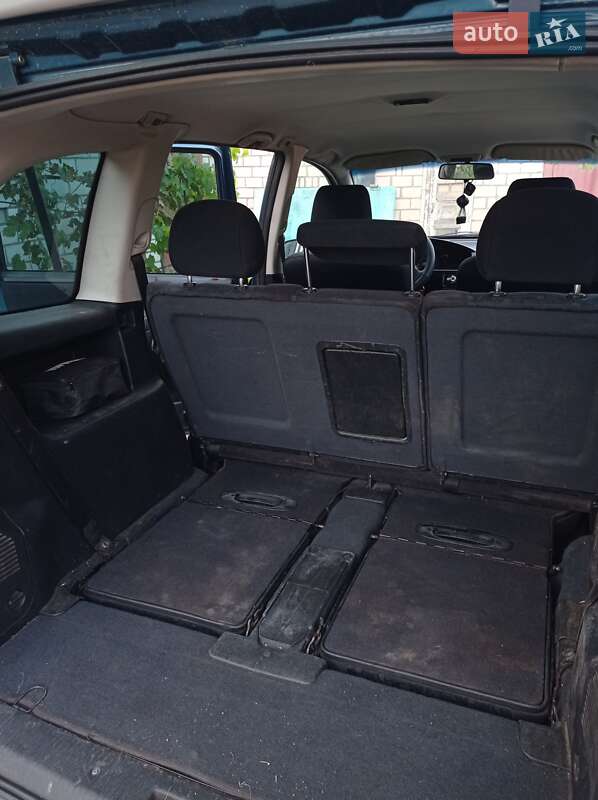 Мінівен Opel Zafira 2000 в Вітовському районі