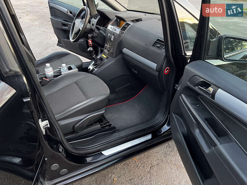Мінівен Opel Zafira 2006 в Володимирі