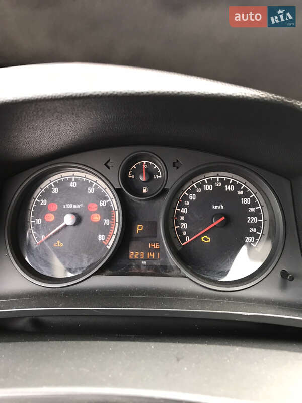 Минивэн Opel Zafira 2007 в Киеве