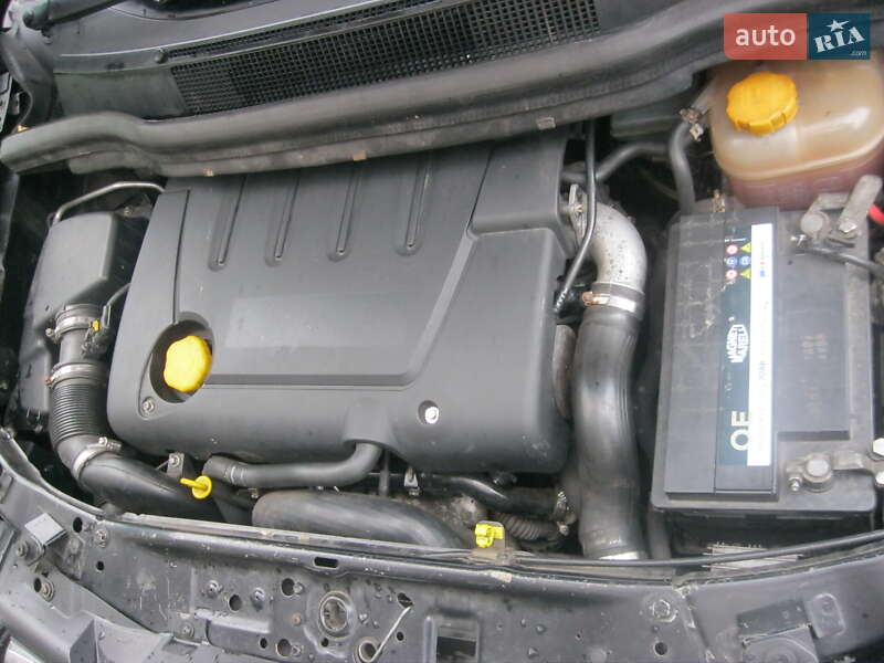 Минивэн Opel Zafira 2008 в Бородянке