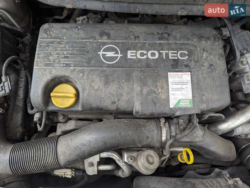 Минивэн Opel Zafira 2010 в Полтаве