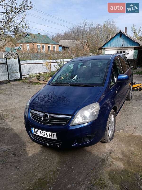 Минивэн Opel Zafira 2009 в Виннице