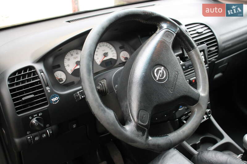 Мінівен Opel Zafira 2002 в Ірпені