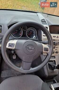 Минивэн Opel Zafira 2008 в 