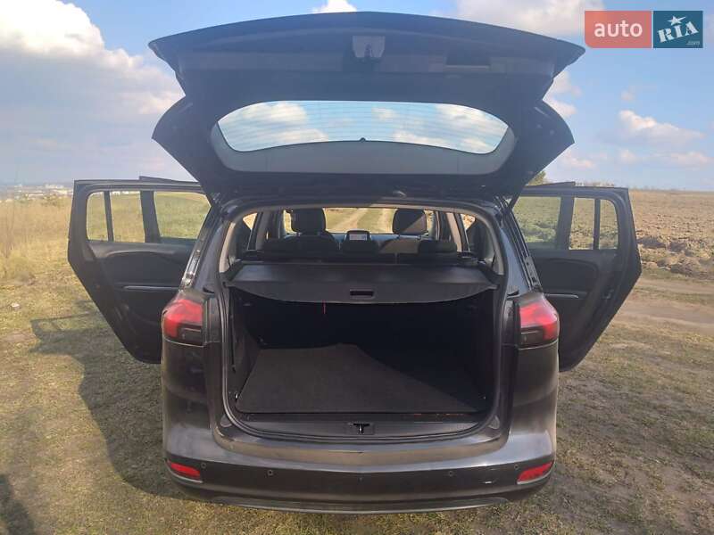 Минивэн Opel Zafira 2016 в Красилове