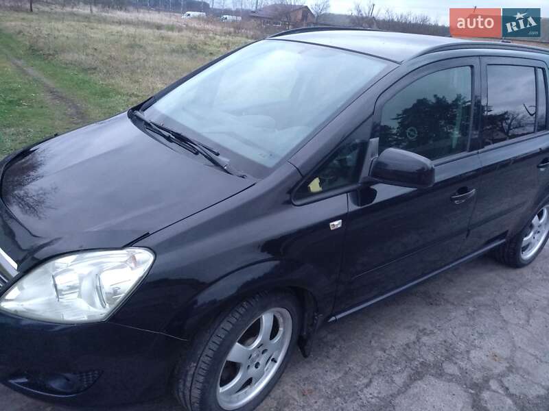 Мінівен Opel Zafira 2010 в Полтаві
