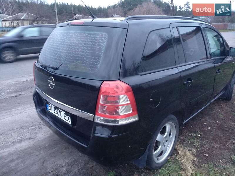 Мінівен Opel Zafira 2010 в Полтаві