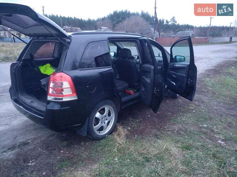 Мінівен Opel Zafira 2010 в Полтаві