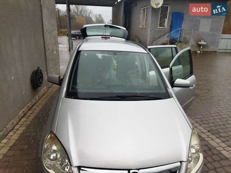 Минивэн Opel Zafira 2009 в Коломые