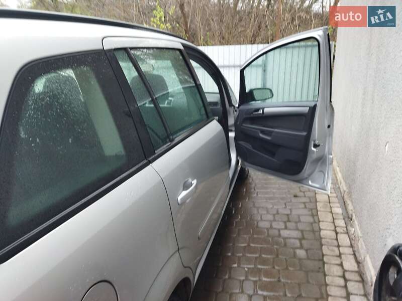Минивэн Opel Zafira 2009 в Коломые