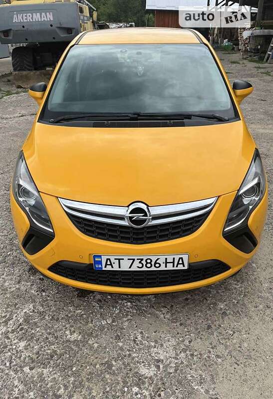 Мінівен Opel Zafira 2016 в Калуші