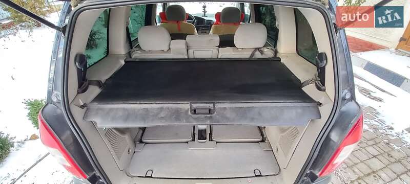 Мінівен Opel Zafira 2003 в Сокирянах