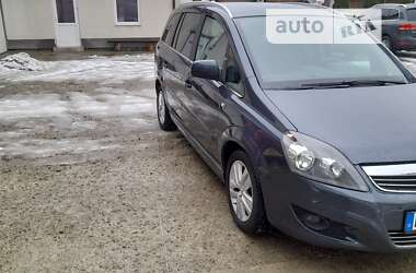 Минивэн Opel Zafira 2010 в Калуше