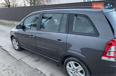 Минивэн Opel Zafira 2012 в 