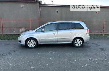 Мінівен Opel Zafira 2011 в Шепетівці