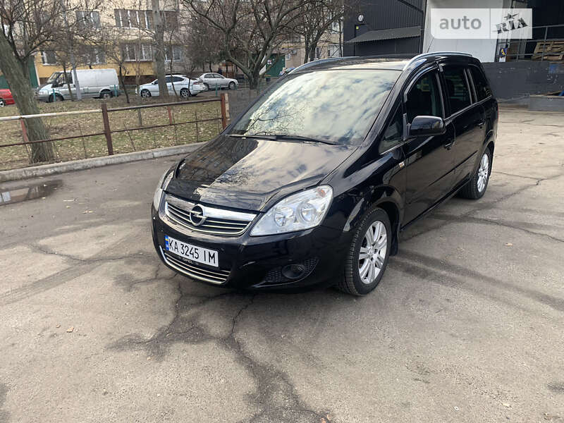 Opel Zafira 2011 Opel Zafira 2011
