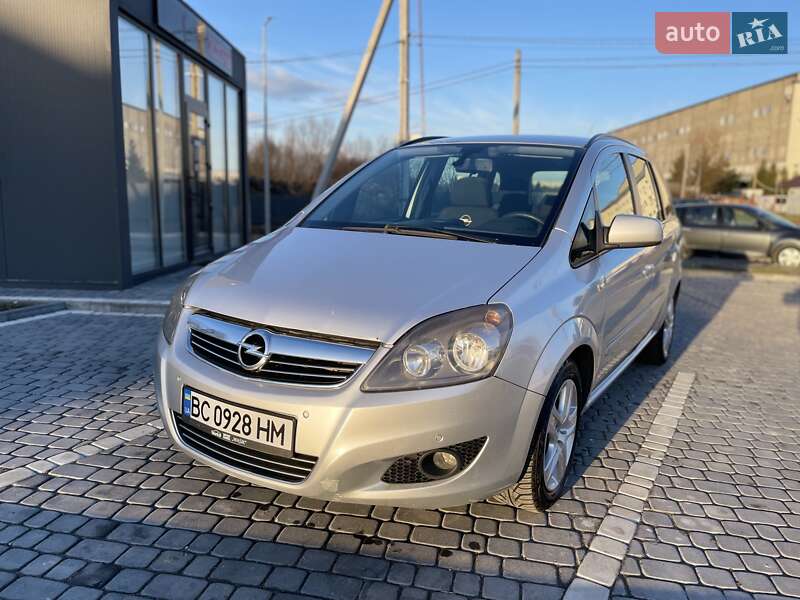 Мінівен Opel Zafira 2013 в Львові