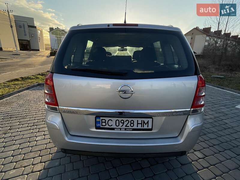 Мінівен Opel Zafira 2013 в Львові