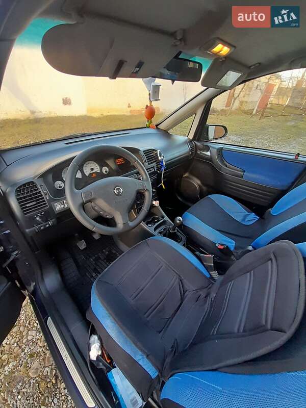 Мінівен Opel Zafira 2000 в Калуші
