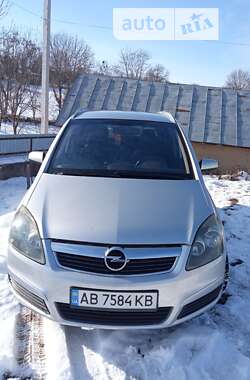 Минивэн Opel Zafira 2005 в Томашполе