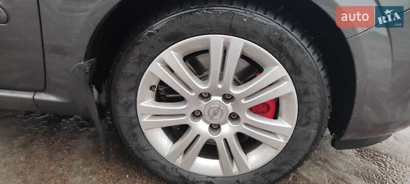 Минивэн Opel Zafira 2012 в Барышевке