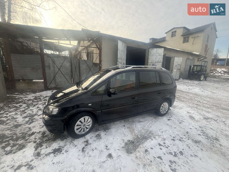 Минивэн Opel Zafira 2005 в Черновцах