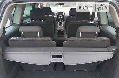 Минивэн Opel Zafira 2010 в 
