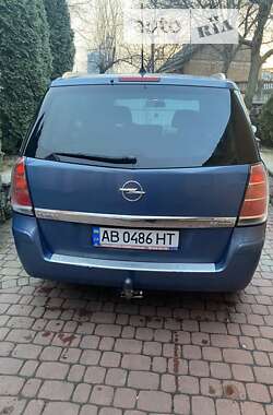 Минивэн Opel Zafira 2007 в Калиновке