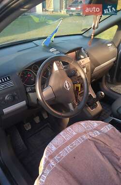 Мінівен Opel Zafira 2006 в Кременці