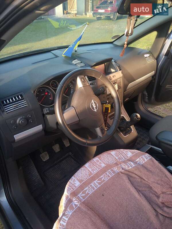 Мінівен Opel Zafira 2006 в Кременці
