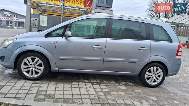 Opel Zafira 2009