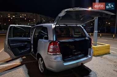 Минивэн Opel Zafira 2009 в 