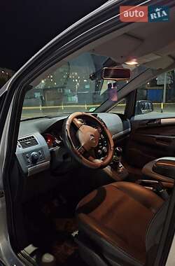 Минивэн Opel Zafira 2009 в 