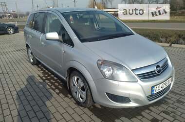 Минивэн Opel Zafira 2011 в Иваничах