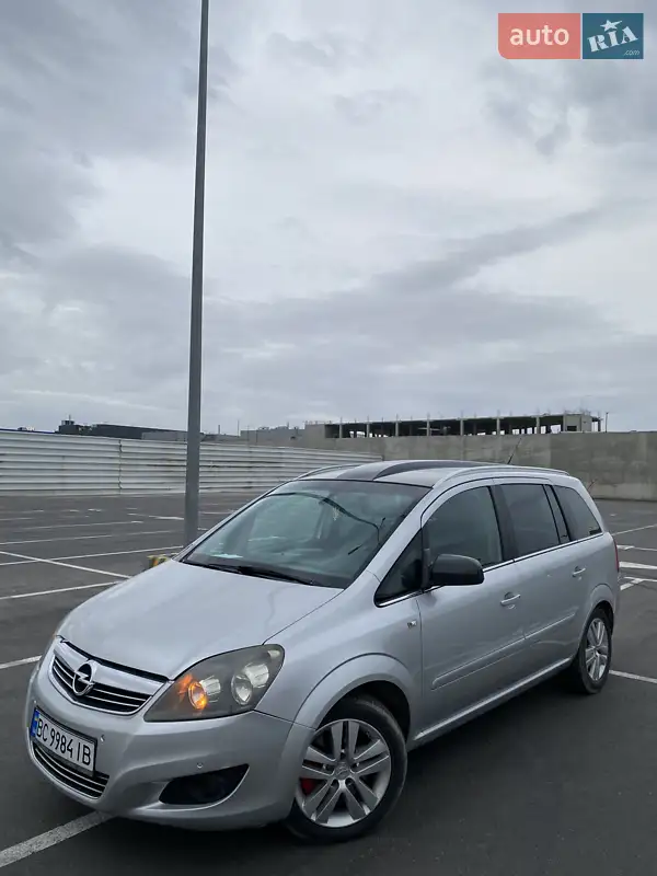 Opel Zafira 2010