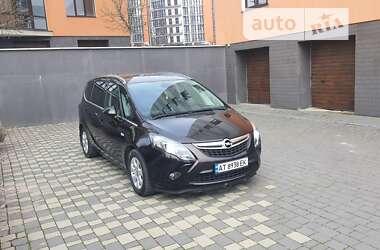 Микровэн Opel Zafira 2014 в Ивано-Франковске