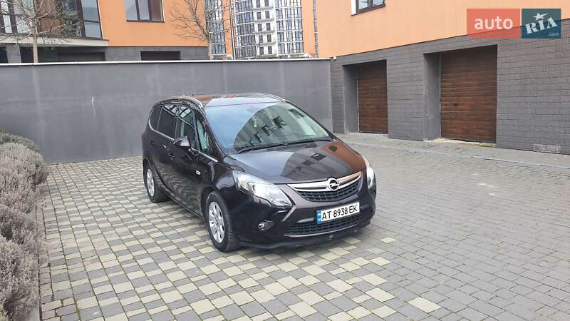 Opel Zafira 2014