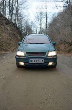 Минивэн Opel Zafira 2001 в Косове